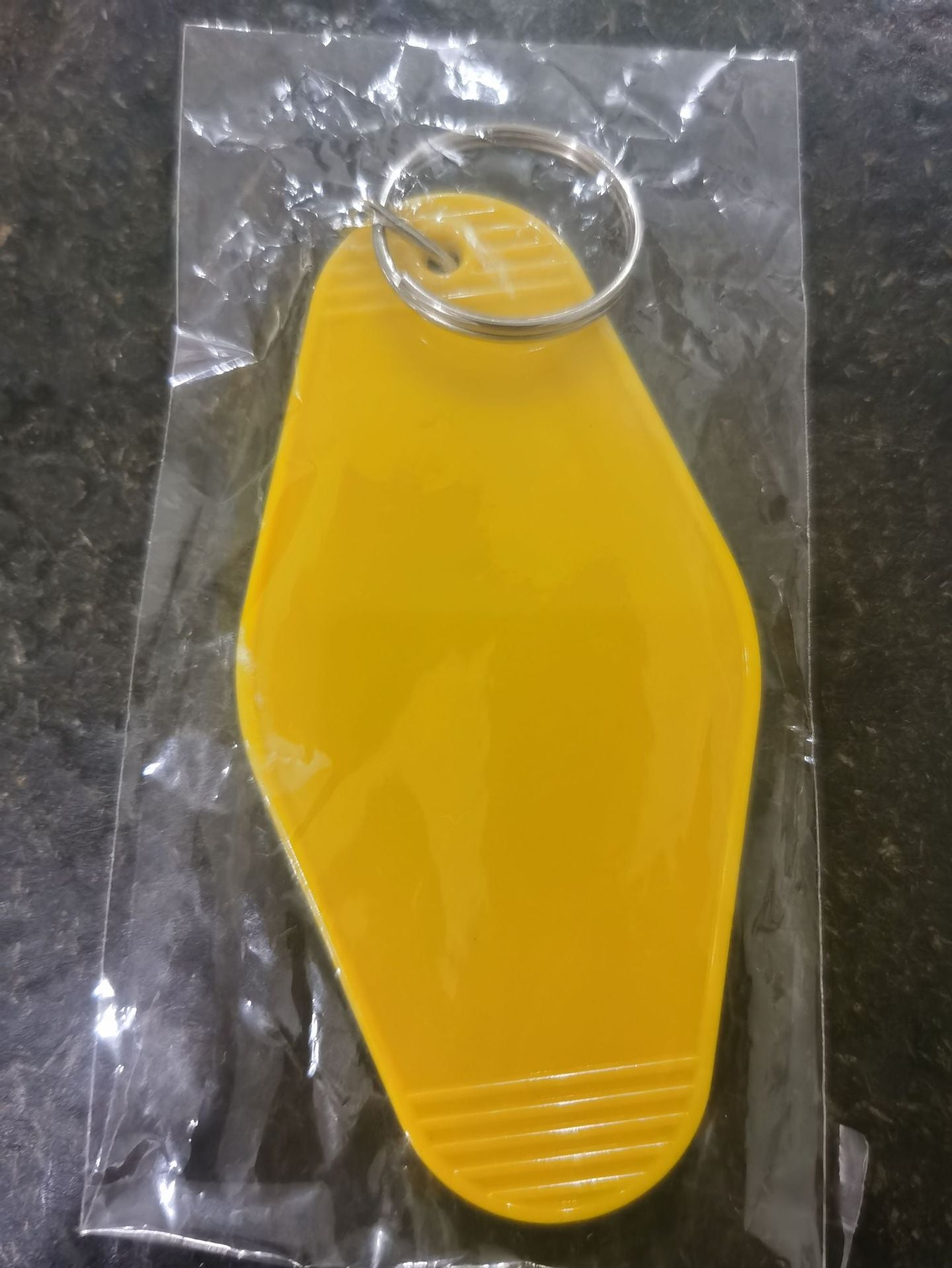 Wholesale Plastic Luggage Tag Retro Motel Number Tag Diamond Hotel Room Card Keychain